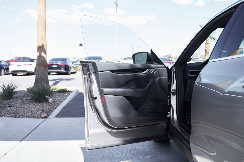 Used 2022 Maserati Levante Modena image 17