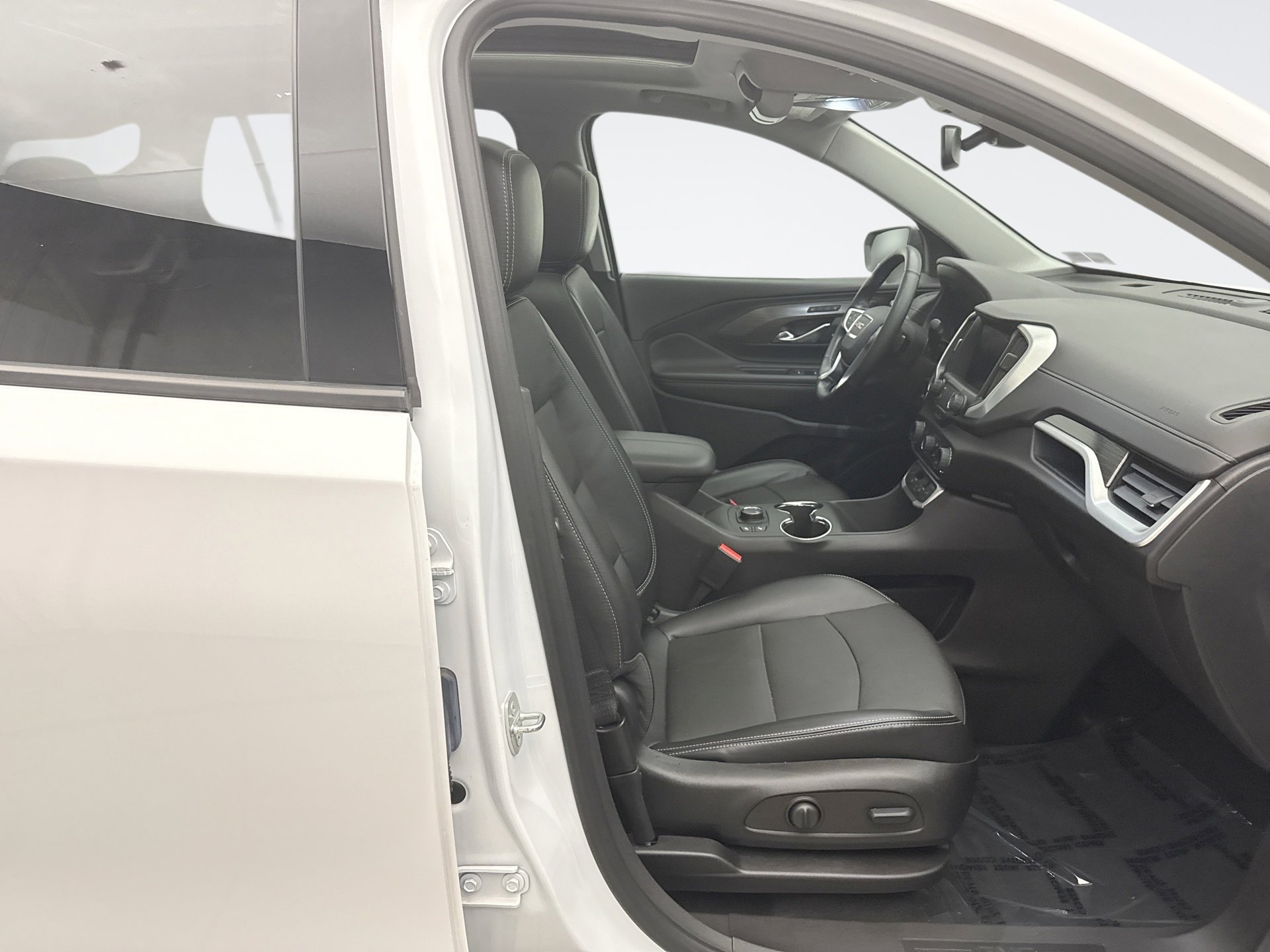 Used 2023 GMC Terrain SLT w/ Elevation Edition AWD/4WD image 16