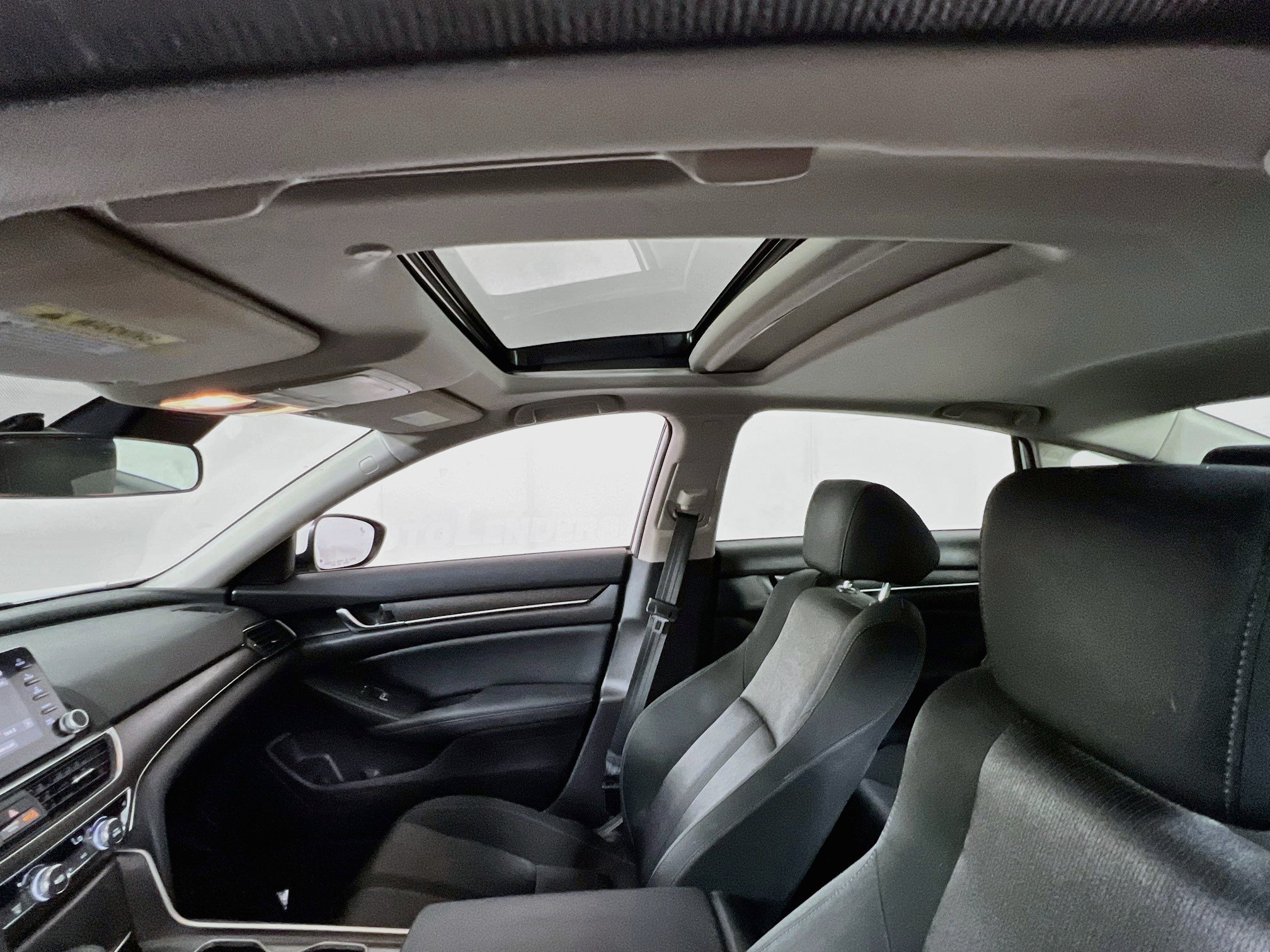 Used 2018 Honda Accord EX image 21