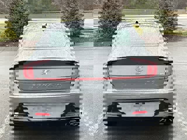 Used 2022 Hyundai Sonata SEL Plus w/ Preferred Accessory Package image 4