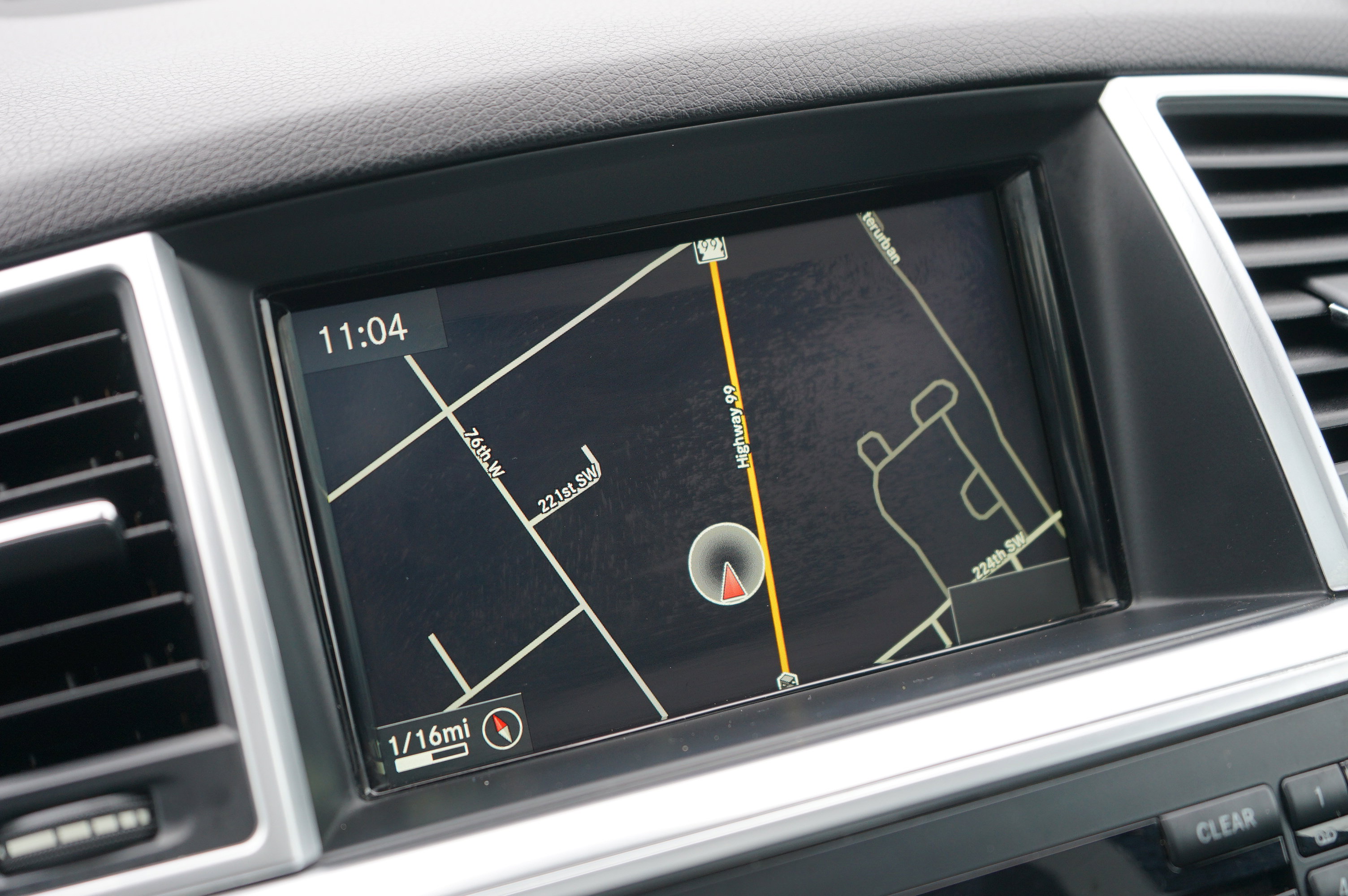 Used 2015 Mercedes-Benz ML 350 4MATIC image 30