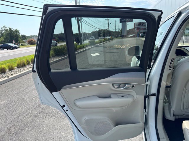 Certified 2024 Volvo XC90 B5 Core w/ Protection Package Premier AWD/4WD image 16