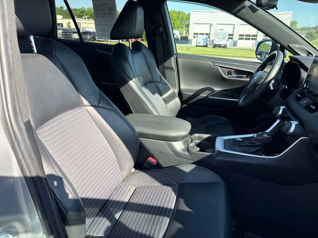 Used 2021 Toyota RAV4 XSE AWD/4WD image 13