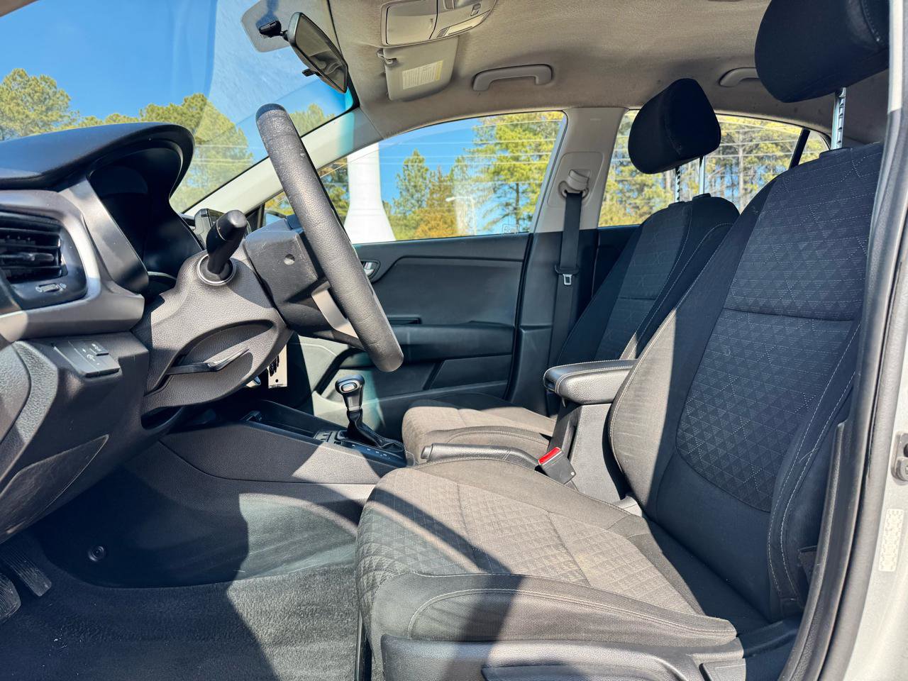 Used 2019 Kia Rio S image 11