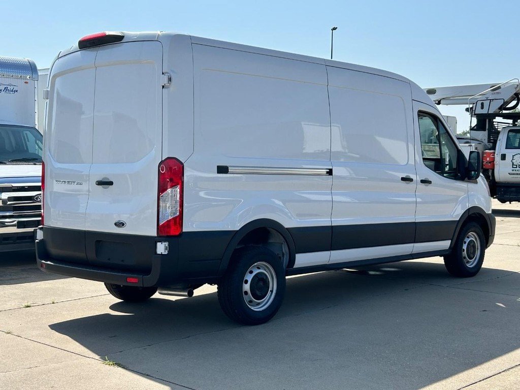 New 2025 Ford Transit 250 148 Medium Roof RWD image 31