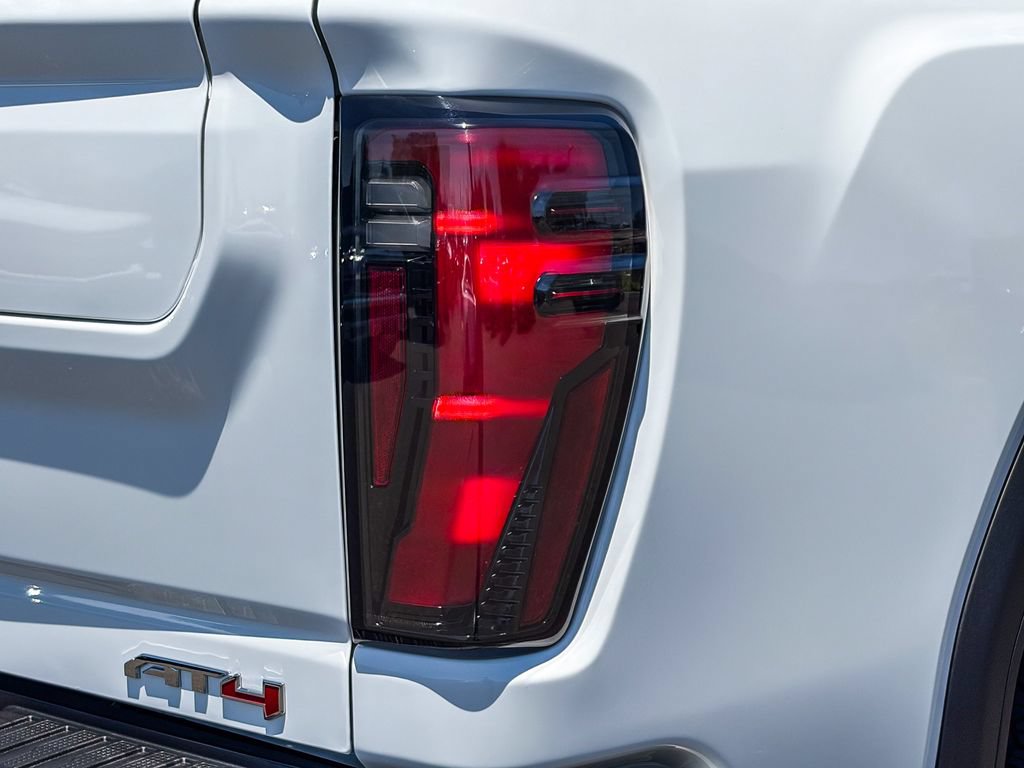 Certified 2025 GMC Sierra 2500 AT4 w/ AT4 Premium Plus Package AWD/4WD image 8