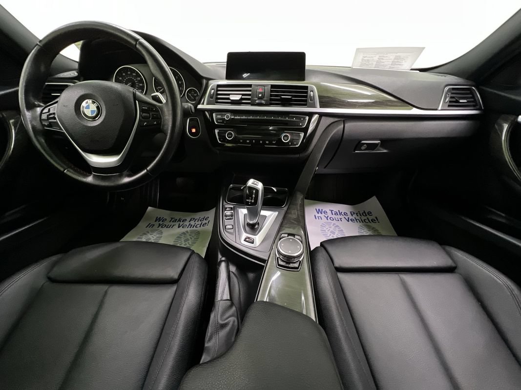 Used 2017 BMW 330e RWD image 18