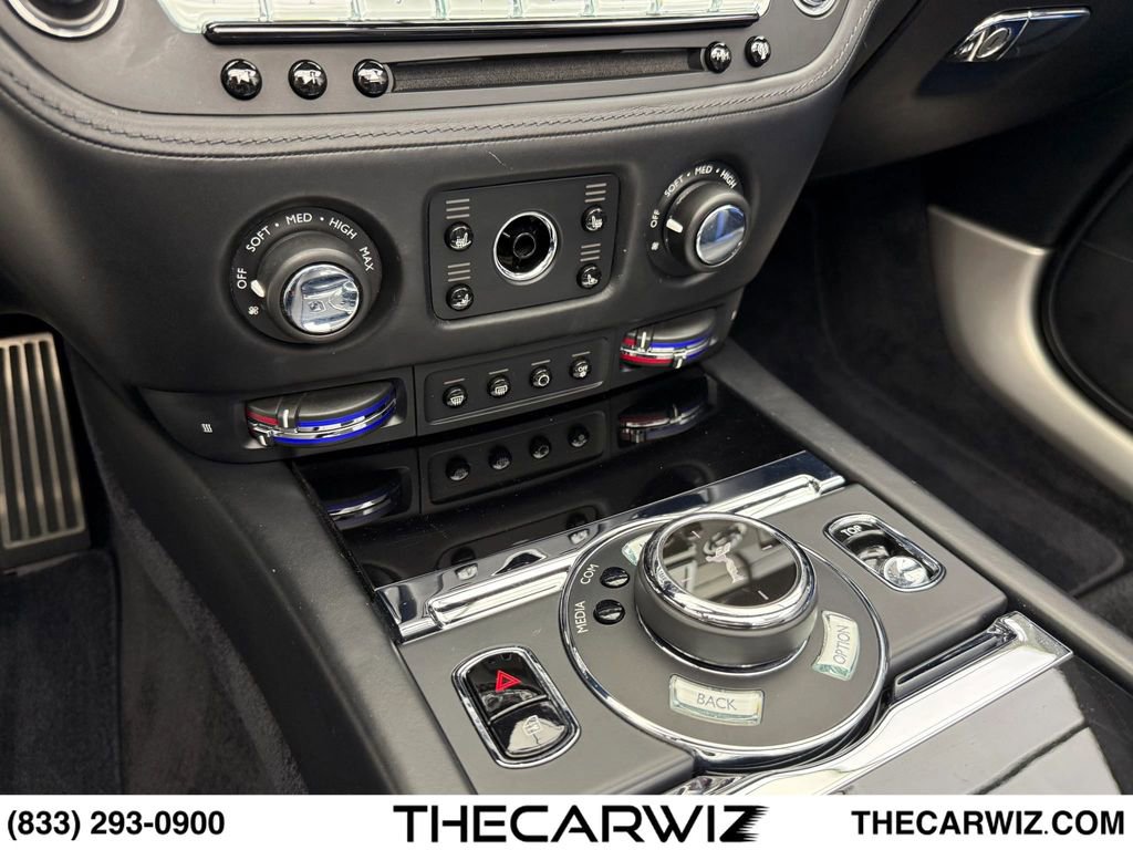 Used 2019 Rolls-Royce Dawn RWD image 51