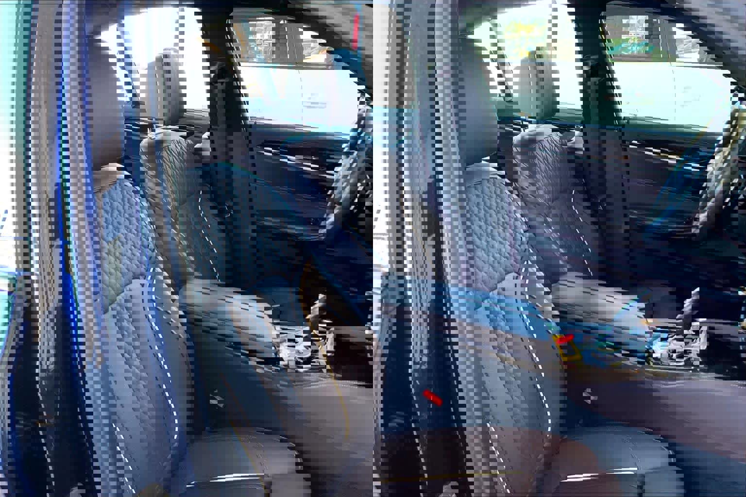 Used 2020 BMW M550i xDrive w/ Dynamic Handling Package image 9