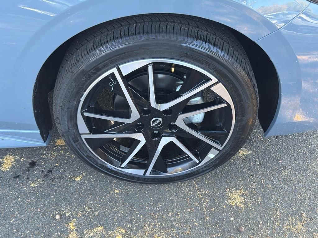 New 2025 Nissan Sentra SR w/ SR Premium Package image 9