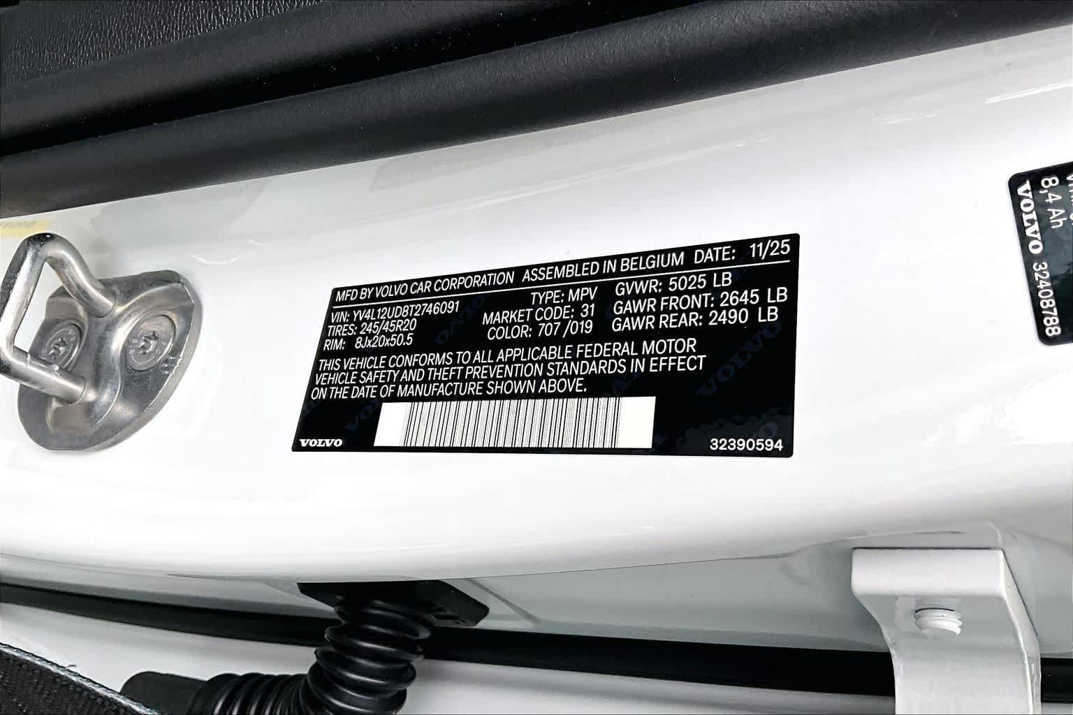 New 2026 Volvo XC40 B5 Ultra w/ Protection Package Premier AWD/4WD image 12