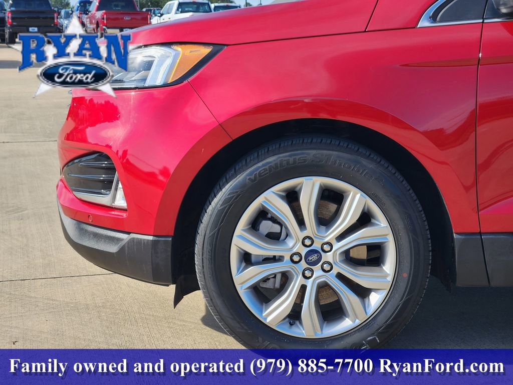 Certified 2022 Ford Edge Titanium w/ Equipment Group 301A AWD/4WD image 5
