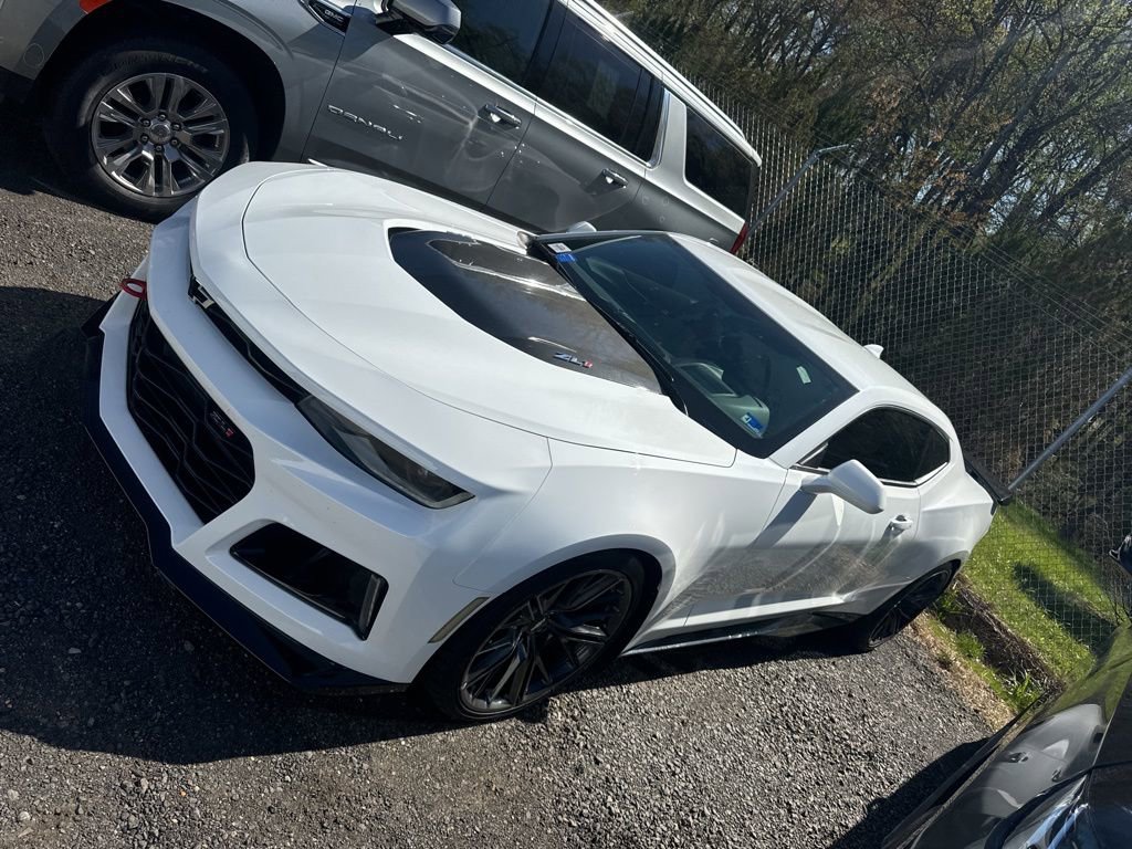 Used 2018 Chevrolet Camaro ZL1 image 4