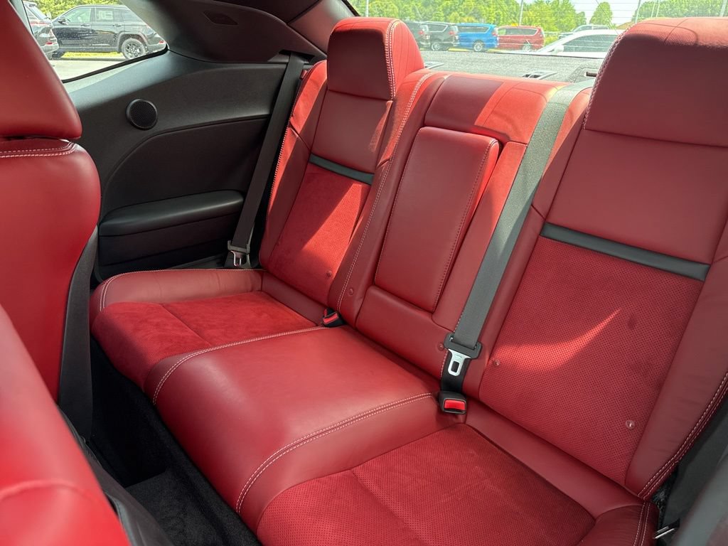 Used 2014 Dodge Challenger SRT8 w/ Harman/Kardon Audio Group RWD image 14