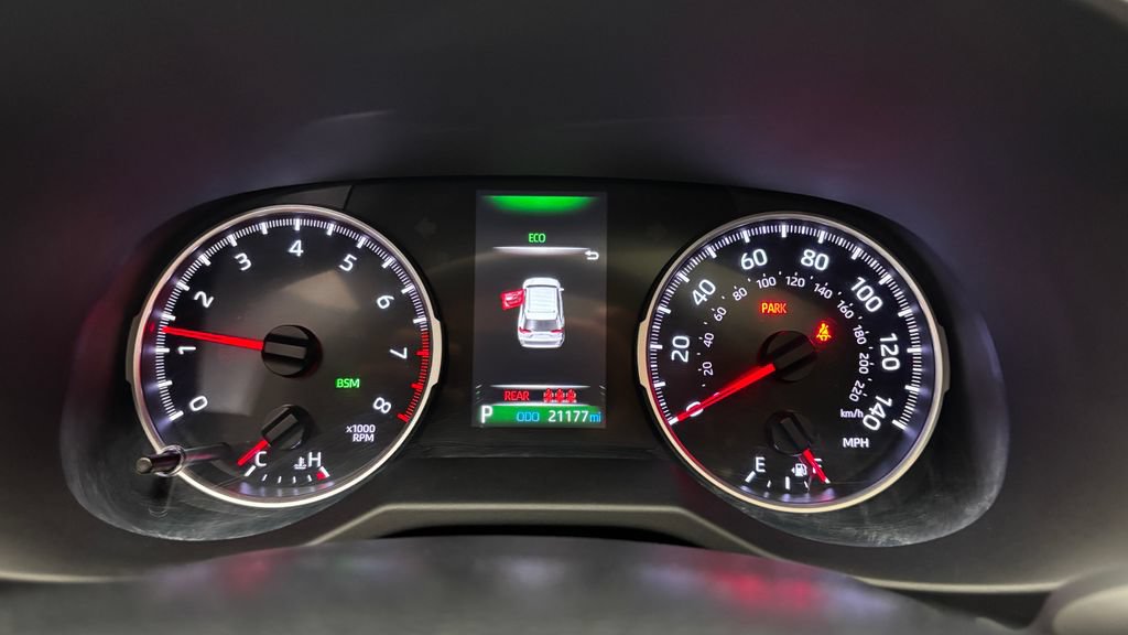 Used 2021 Toyota RAV4 XLE Premium AWD/4WD image 23