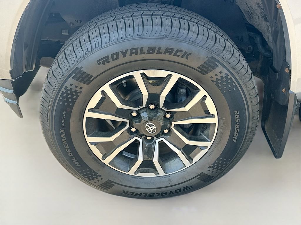 Used 2021 Toyota Tacoma TRD Sport w/ Technology Package image 33