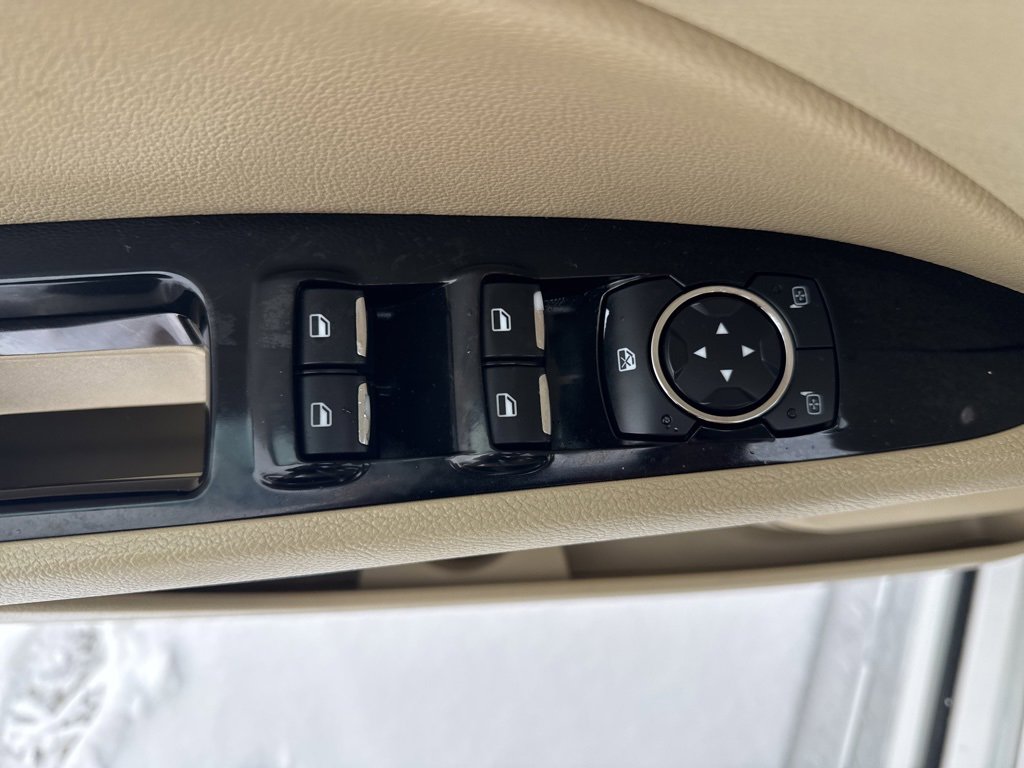 Used 2014 Ford Fusion SE w/ Equipment Group 202A image 7