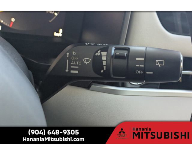 New 2025 Mitsubishi Outlander SE image 34