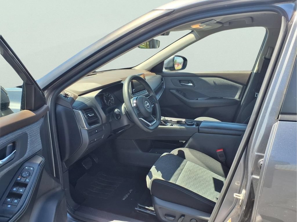 Used 2023 Nissan Rogue SV AWD/4WD image 20