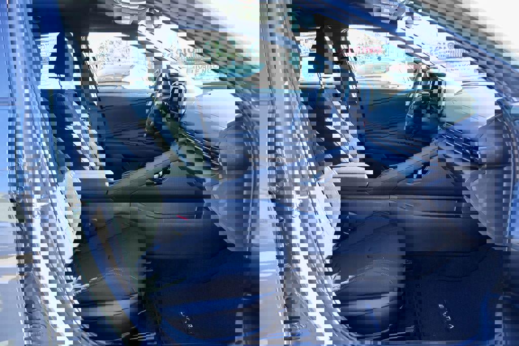 New 2026 Hyundai Elantra Sport image 8