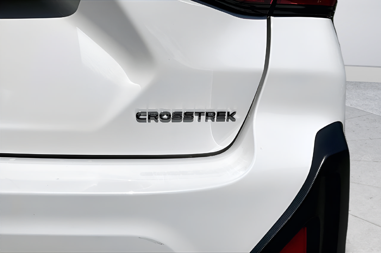 Used 2025 Subaru Crosstrek 2.5i Premium AWD/4WD image 30