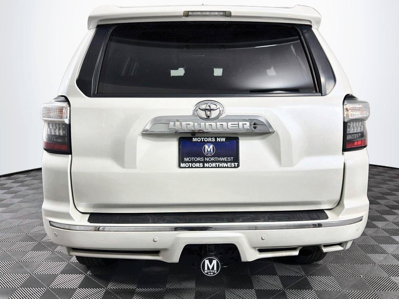 Used 2014 Toyota 4Runner Limited AWD/4WD image 23