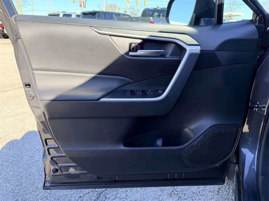 Certified 2025 Toyota RAV4 XLE image 17