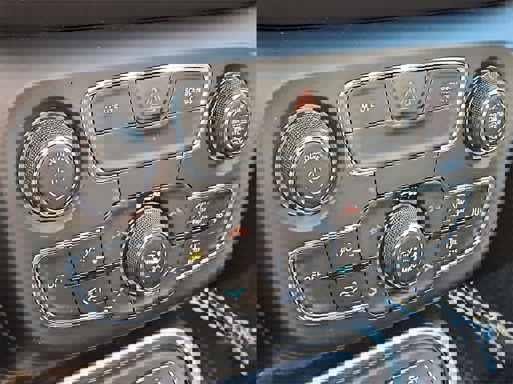 Used 2020 Jeep Compass Latitude w/ Popular Equipment Group image 13