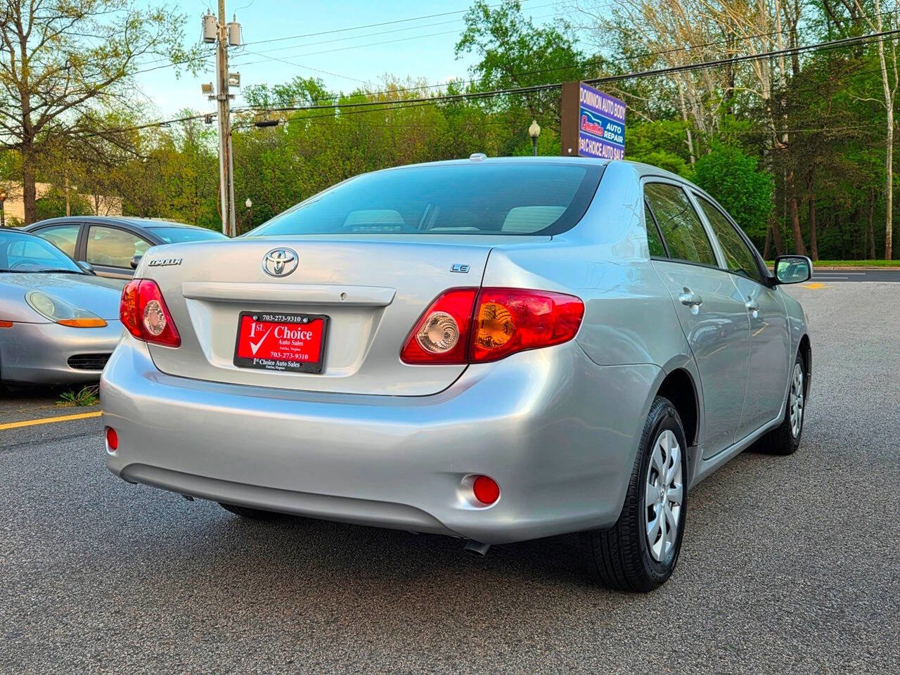 Used 2010 Toyota Corolla LE FWD image 3