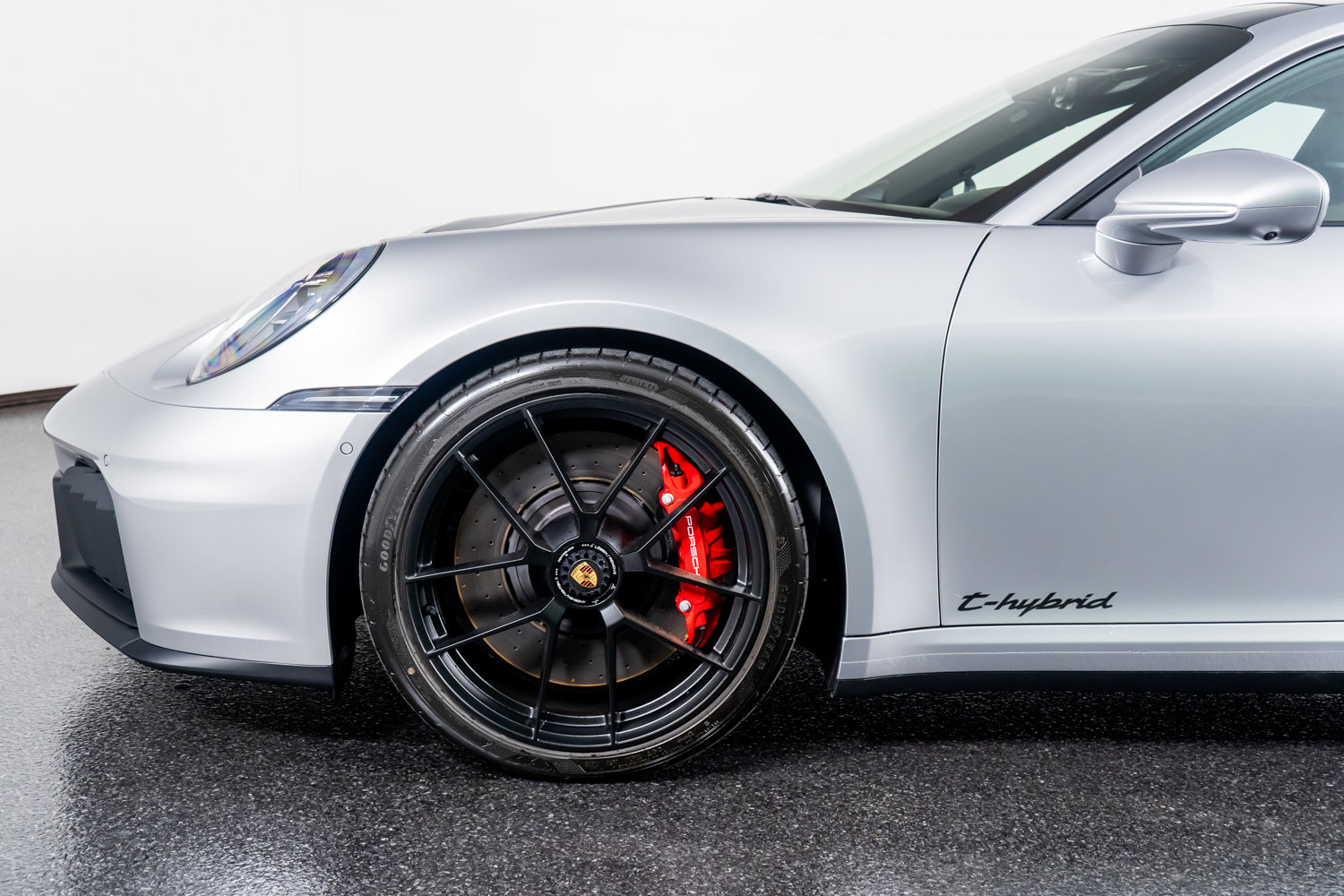Used 2025 Porsche 911 Carrera GTS image 19