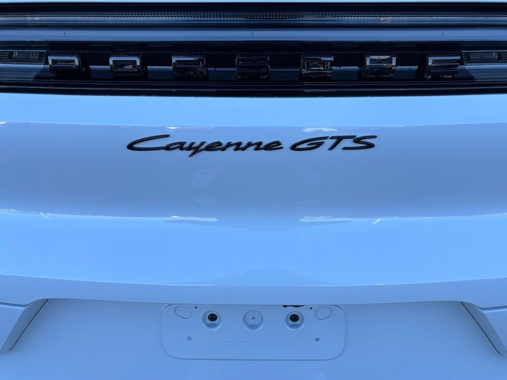 New 2026 Porsche Cayenne GTS image 10