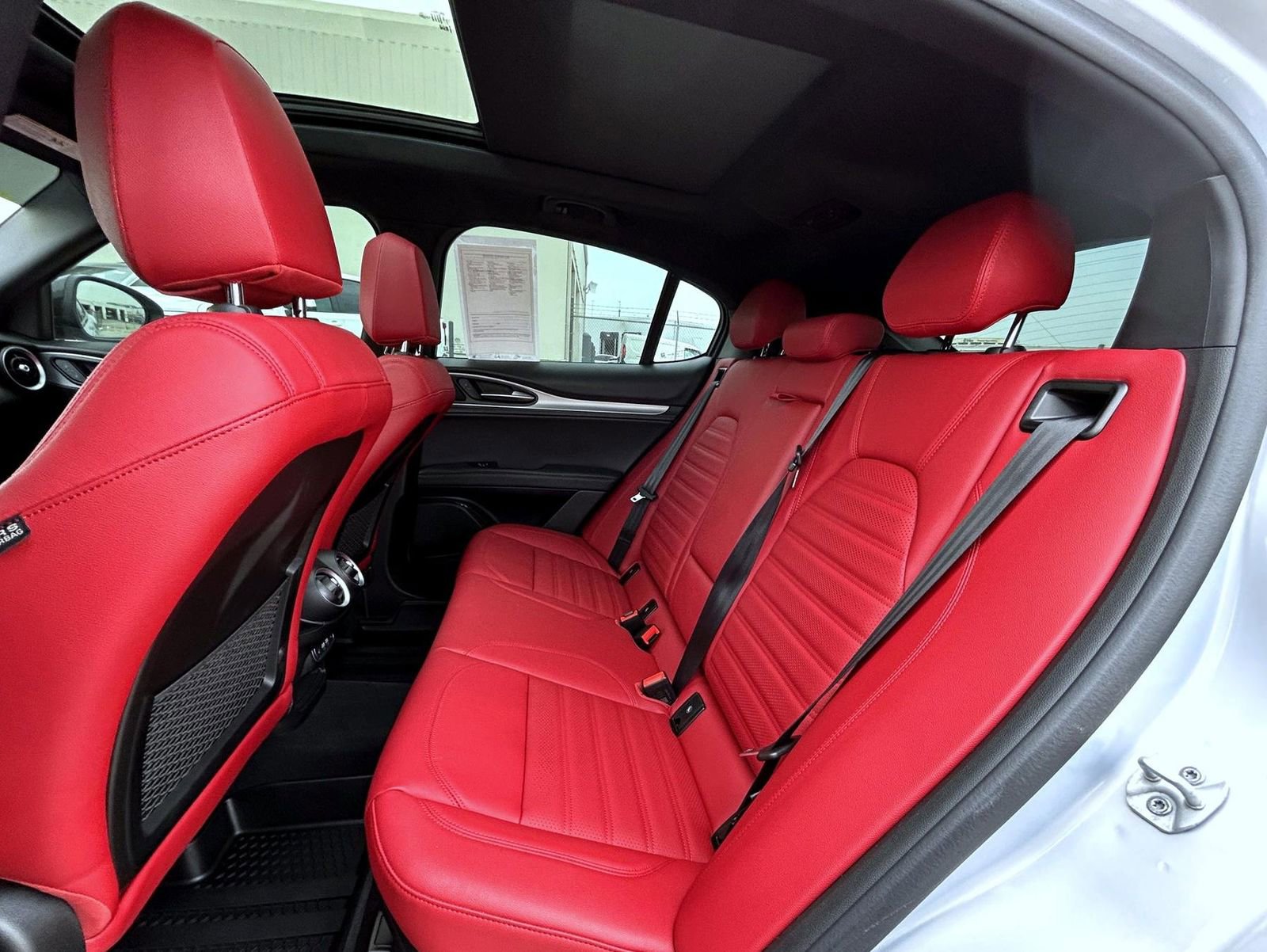 Used 2024 Alfa Romeo Stelvio Ti w/ Performance Driving Package image 19