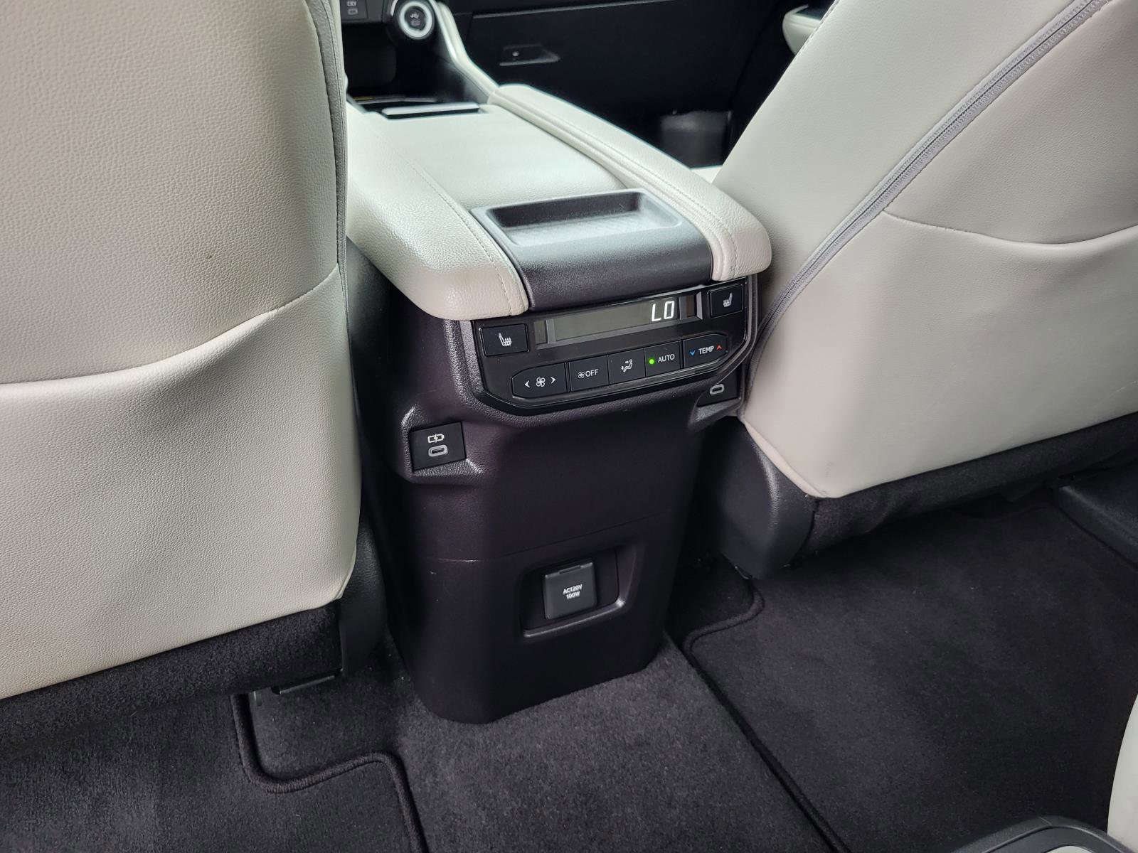 Used 2024 Toyota Grand Highlander FWD image 15