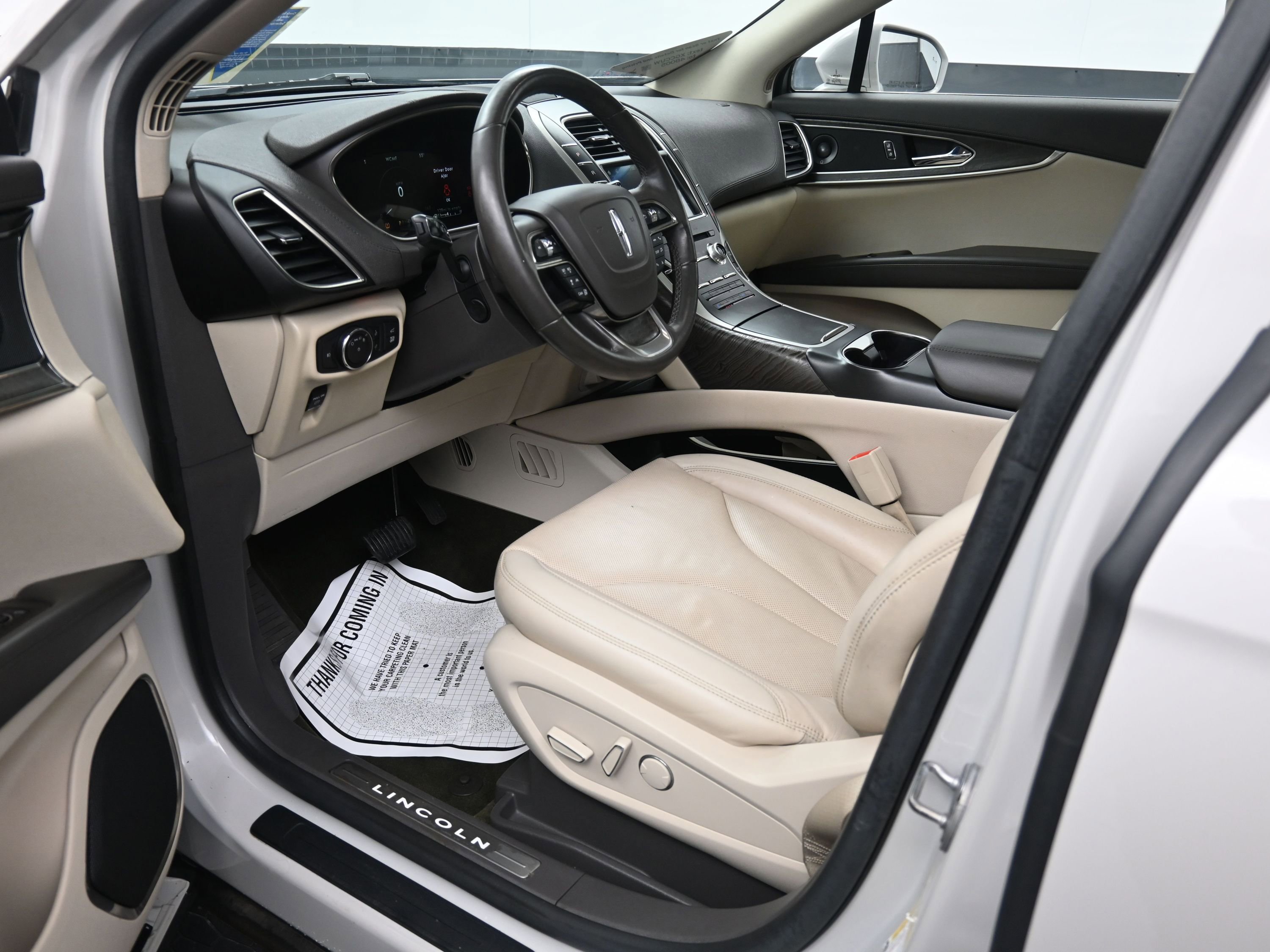 Used 2019 Lincoln Nautilus Reserve w/ Driver Assistance Package image 17