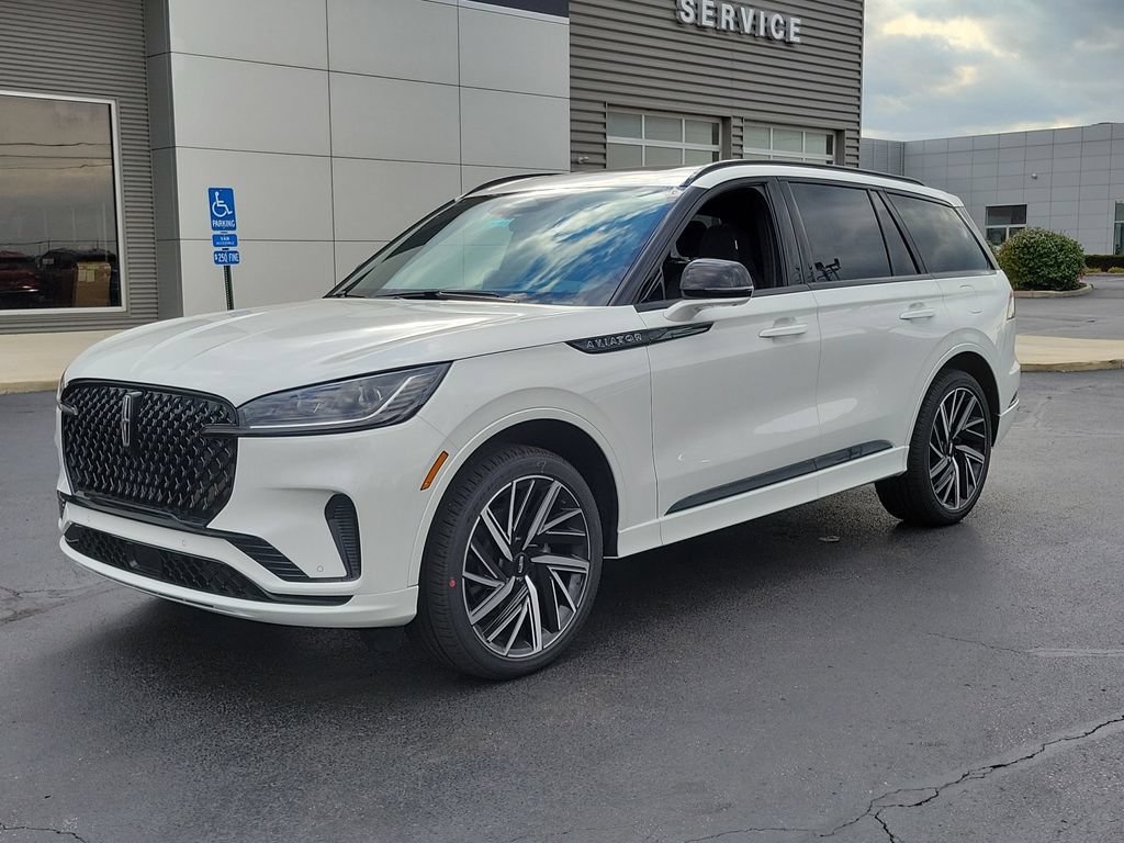 New 2026 Lincoln Aviator Black Label w/ Jet Appearance Package AWD/4WD image 8