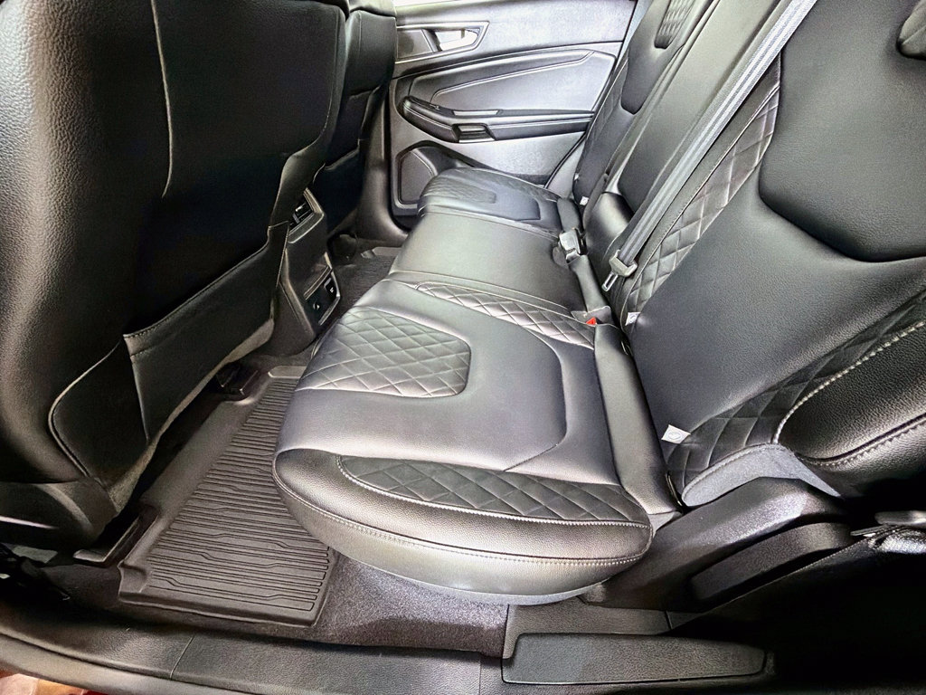 Used 2023 Ford Edge Titanium AWD/4WD image 26