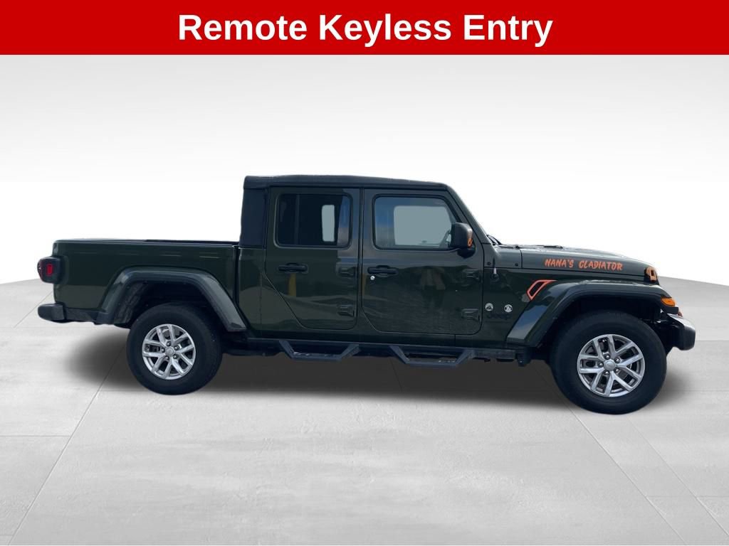 Used 2023 Jeep Gladiator Sport image 7