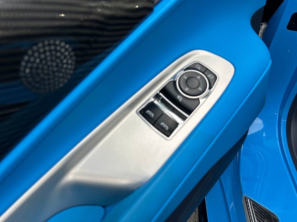 Used 2022 Chevrolet Corvette Stingray Premium Cpe w/ Z51 Performance Package RWD image 19