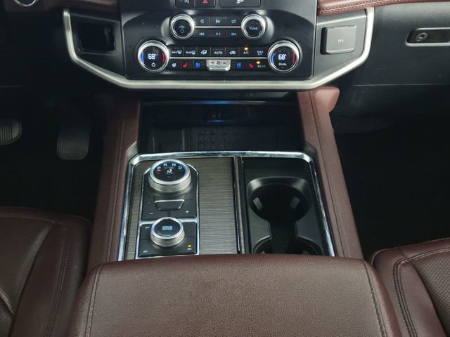Used 2024 Ford Expedition Limited image 25