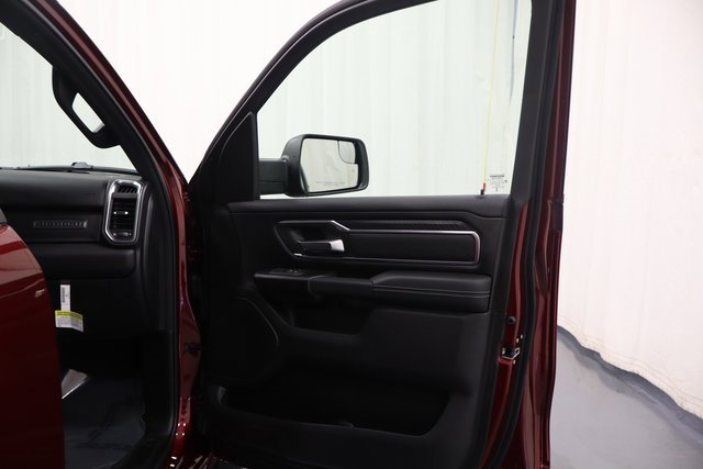 New 2026 RAM 1500 4x4 Crew Cab image 12