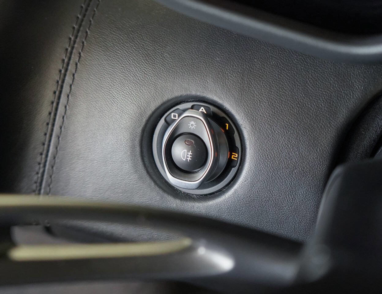 Used 2020 McLaren 570S Spider image 69