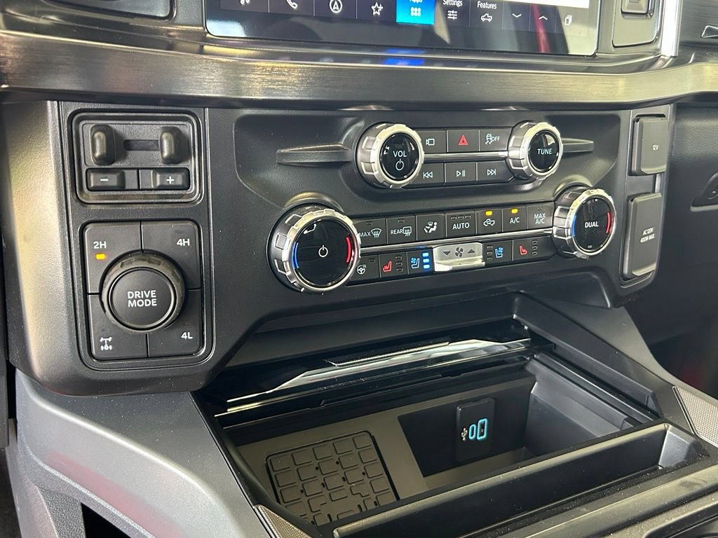 New 2026 Ford F250 Lariat w/ Black Appearance Package AWD/4WD image 40