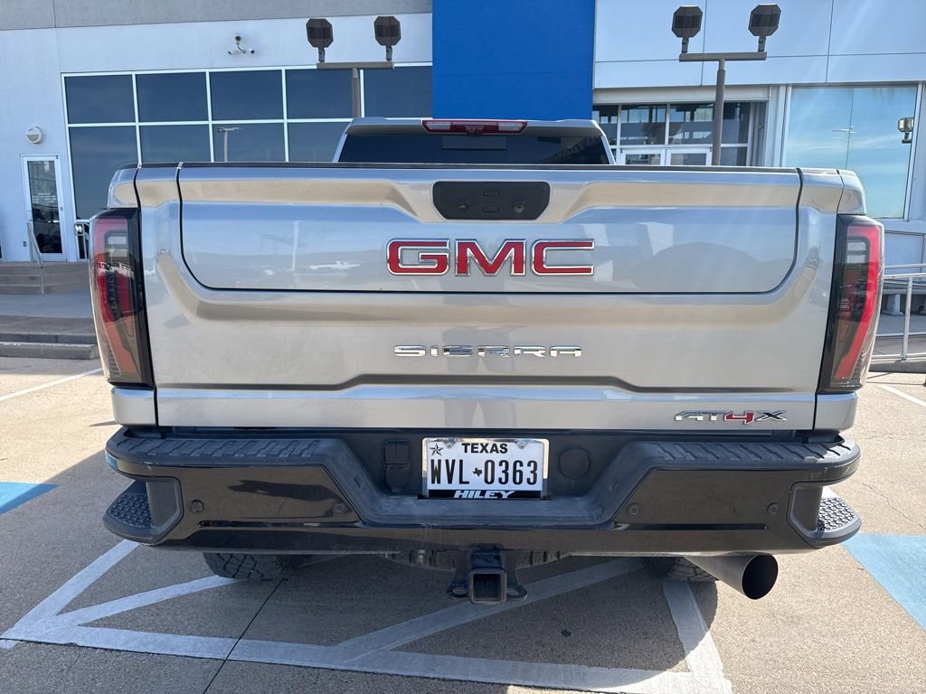 Used 2025 GMC Sierra 2500 AT4X image 8