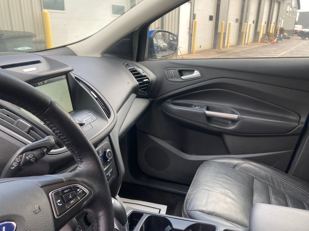 Used 2018 Ford Escape SEL AWD/4WD image 17