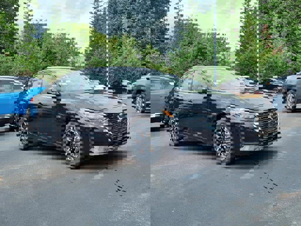 New 2025 Nissan Sentra SV w/ All-Weather Package