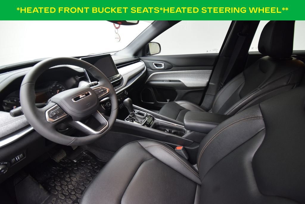 Used 2024 Jeep Compass Latitude AWD/4WD image 11