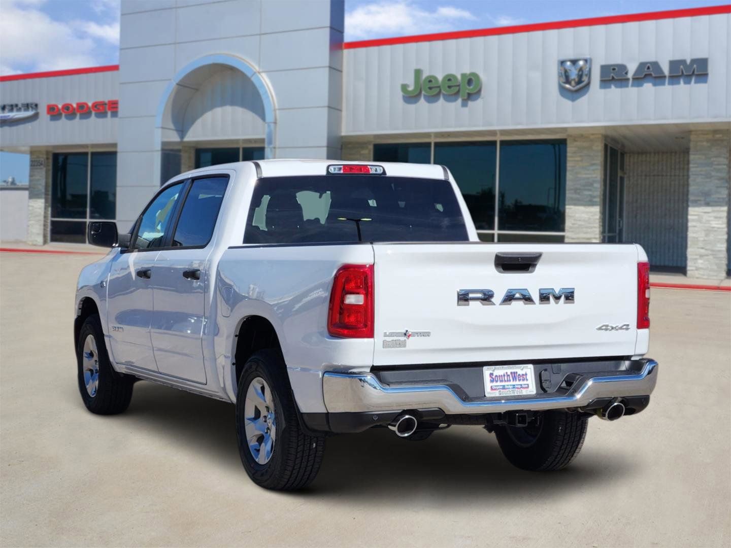 New 2026 RAM 1500 4x4 Crew Cab image 4