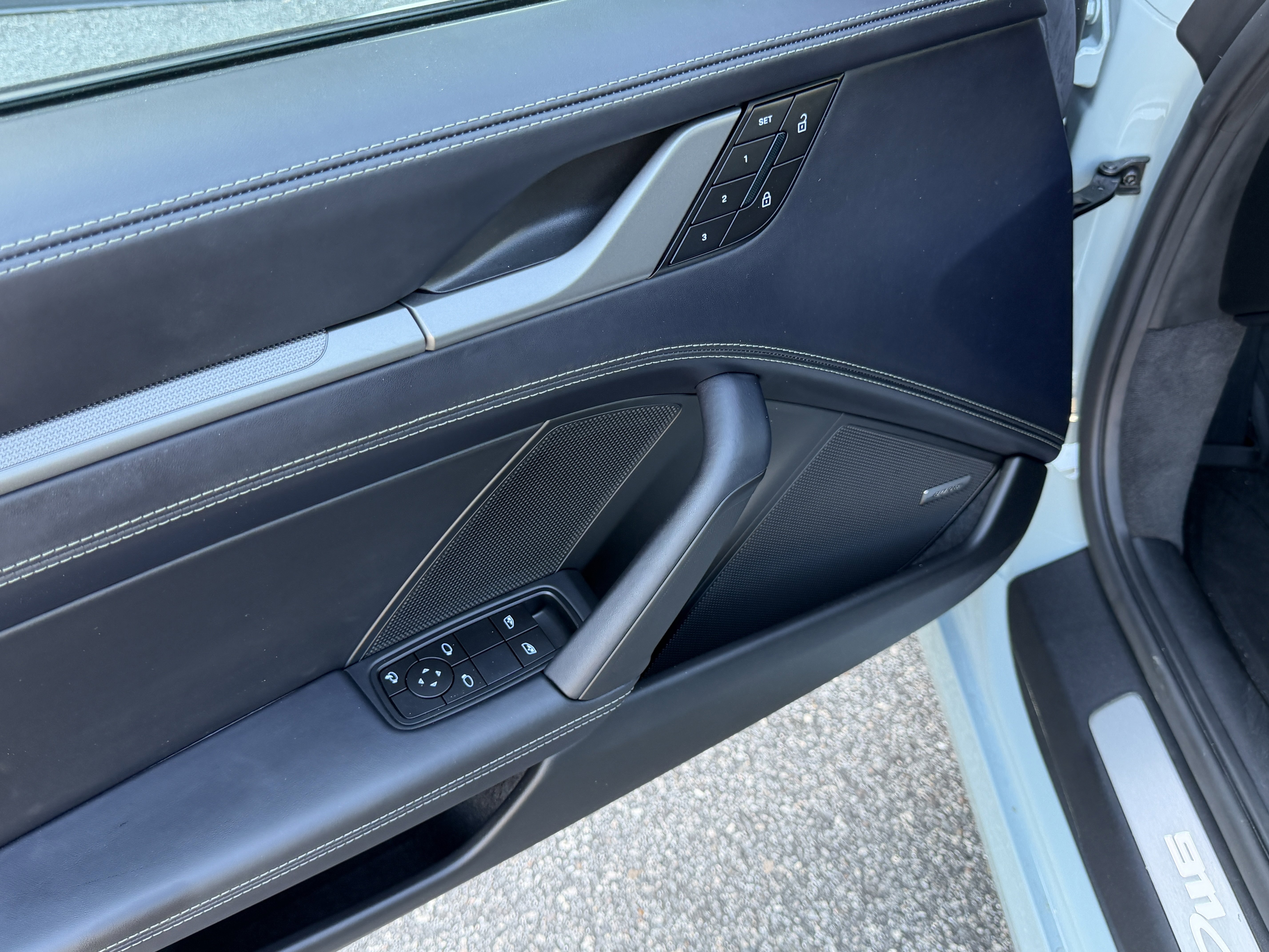 Certified 2025 Porsche 911 Carrera image 24