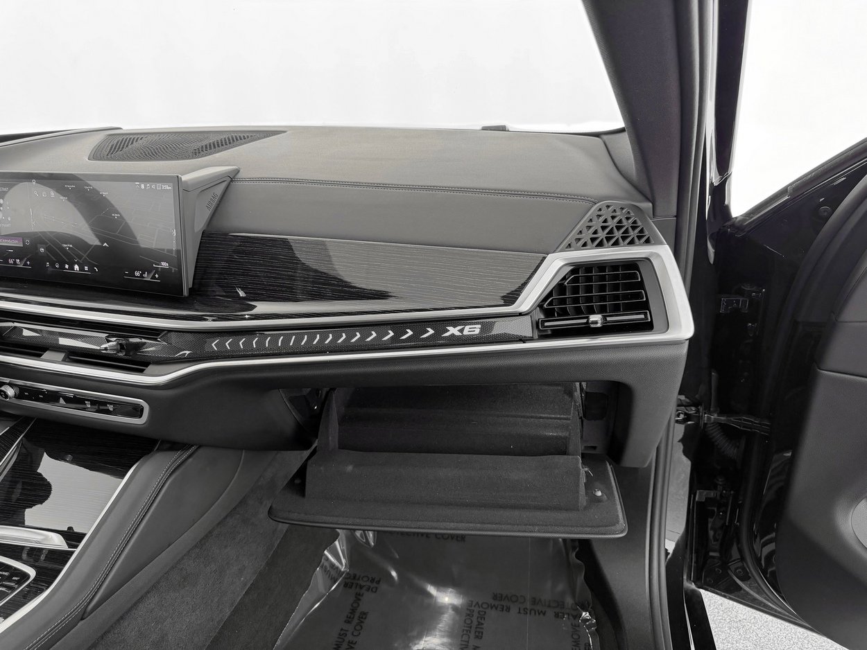 Used 2026 BMW X6 xDrive40i w/ Climate Comfort Package image 29