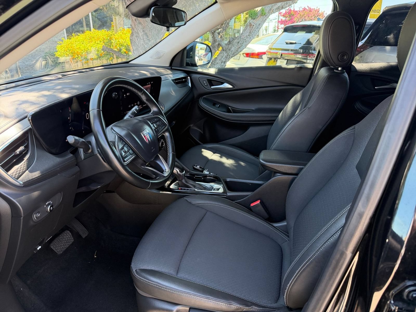 Used 2025 Buick Encore GX Preferred FWD image 25